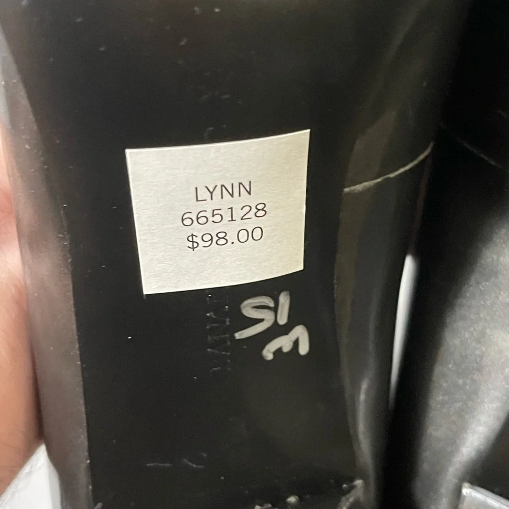 Banana Republic women’s heeled silver shoes size 9.5 - Picture 4 of 9